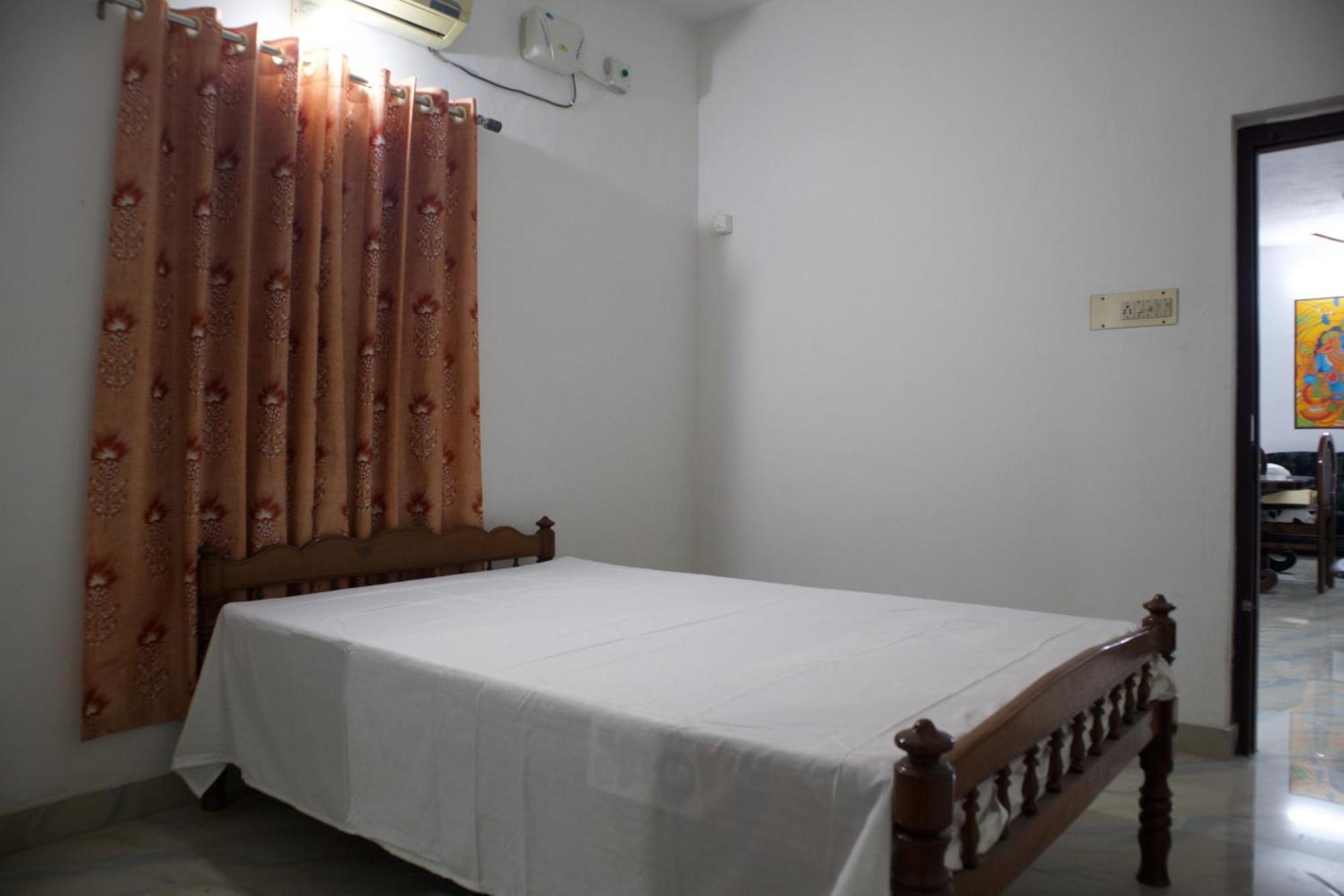 Ambili Riverfront Villa With Party Hall Irimbranallur ภายนอก รูปภาพ